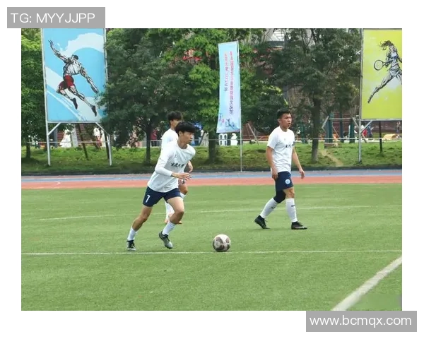 足球明星激战精彩瞬间集锦尽享绿茵场上的巅峰对决与荣耀时刻 足球明星激战精彩瞬间集锦尽享绿茵场上的巅峰对决与荣耀时刻