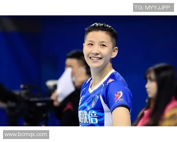 武汉羽毛球队防反战术解析与热点动态深度剖析 武汉羽毛球队防反战术解析与热点动态深度剖析